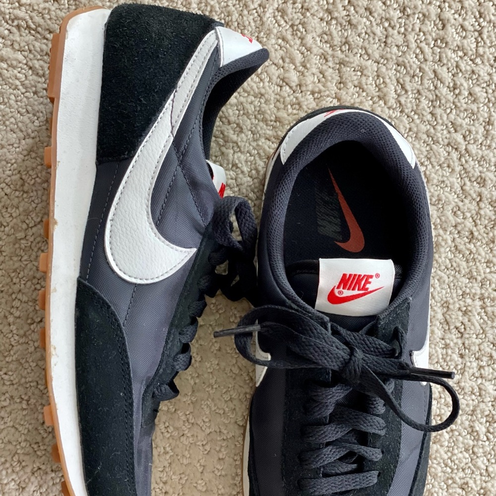 Women’s Nike Daybreaker sneakers